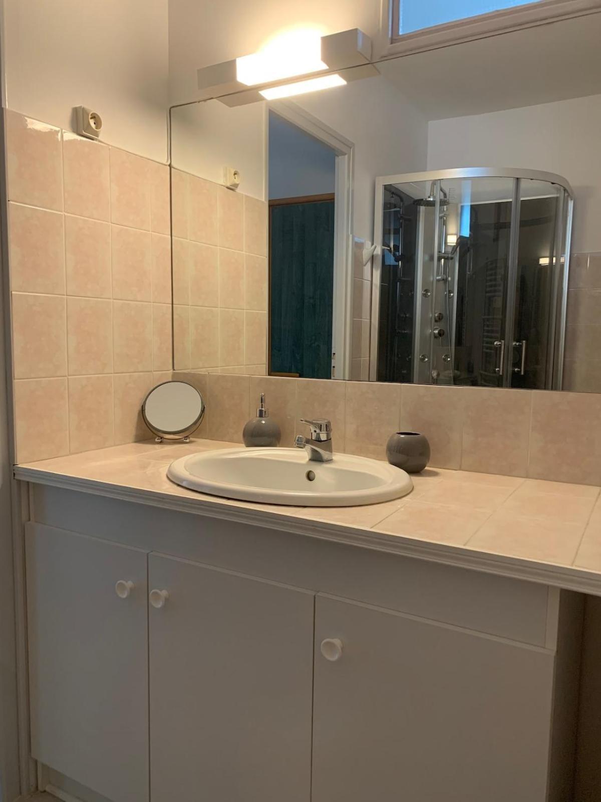 Pyrene Holidays - Heracles - Residence Paisible A 6Mn A Pied Des Thermes Bagnères-de-Bigorre Chambre photo